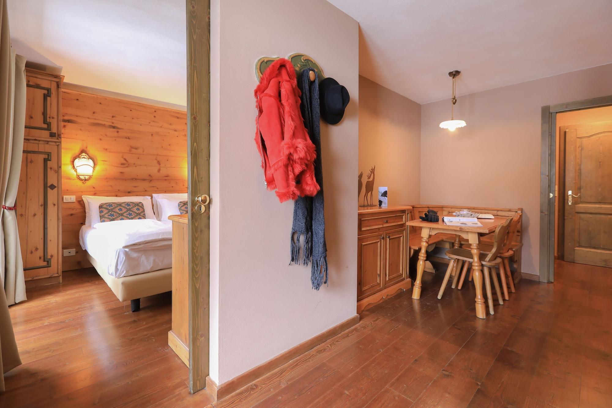 Hotel Perla Madonna di Campiglio Exterior photo