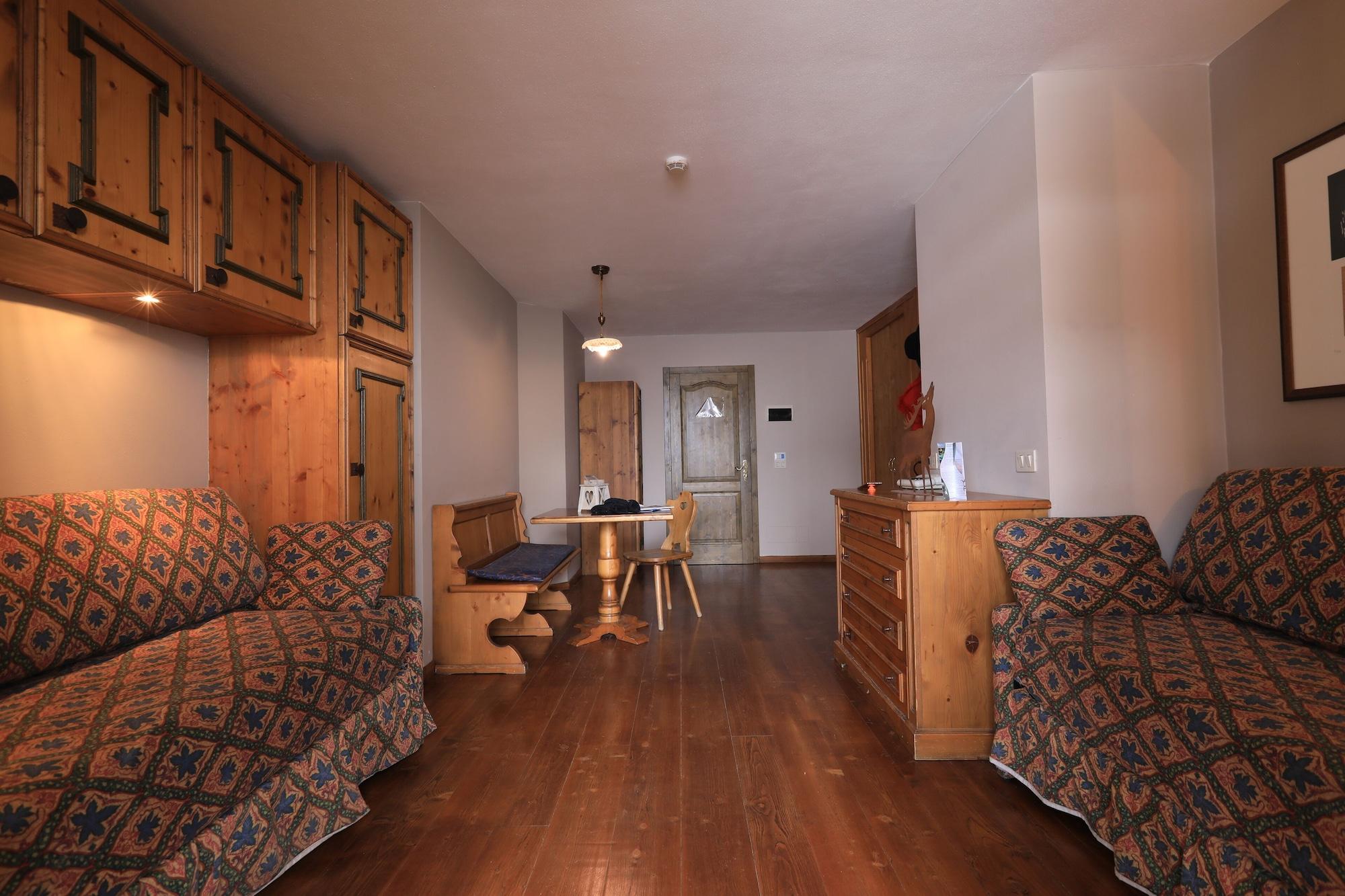 Hotel Perla Madonna di Campiglio Exterior photo