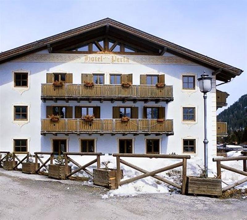 Hotel Perla Madonna di Campiglio Exterior photo