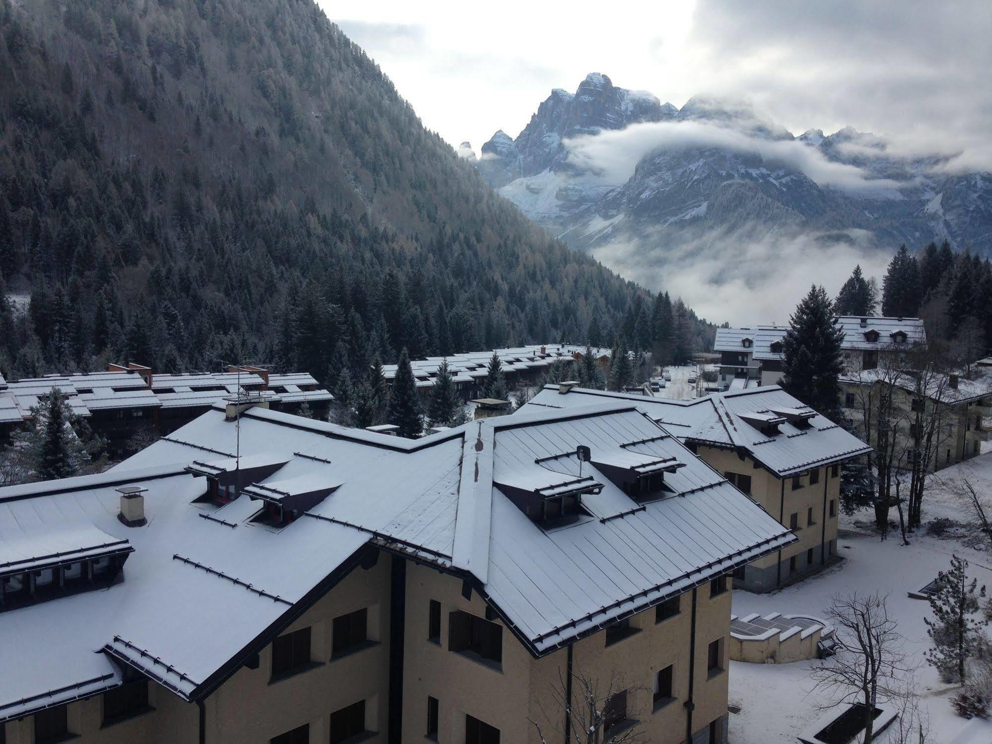 Hotel Perla Madonna di Campiglio Exterior photo