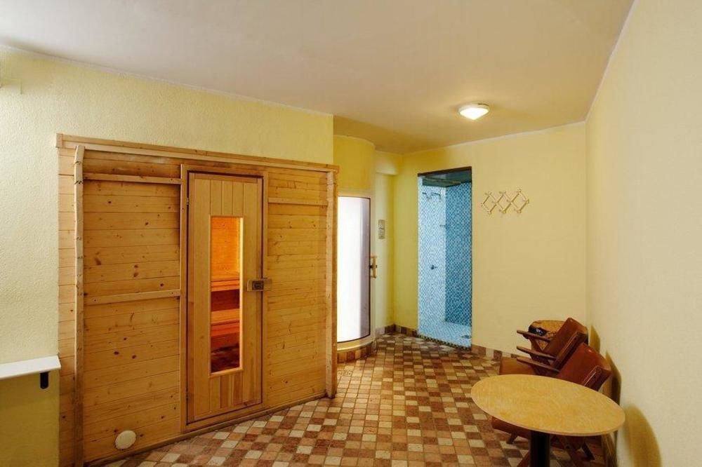 Hotel Perla Madonna di Campiglio Exterior photo