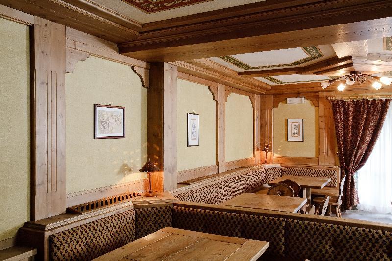 Hotel Perla Madonna di Campiglio Exterior photo